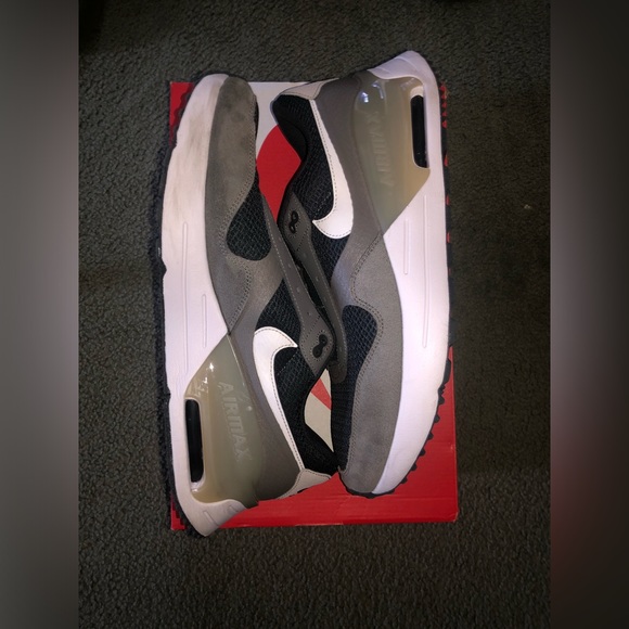 NiKE Air Max System - Picture 2 of 5